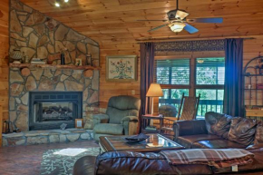 Cozy Sunset View Cabin with Hot Tub and Game Room!